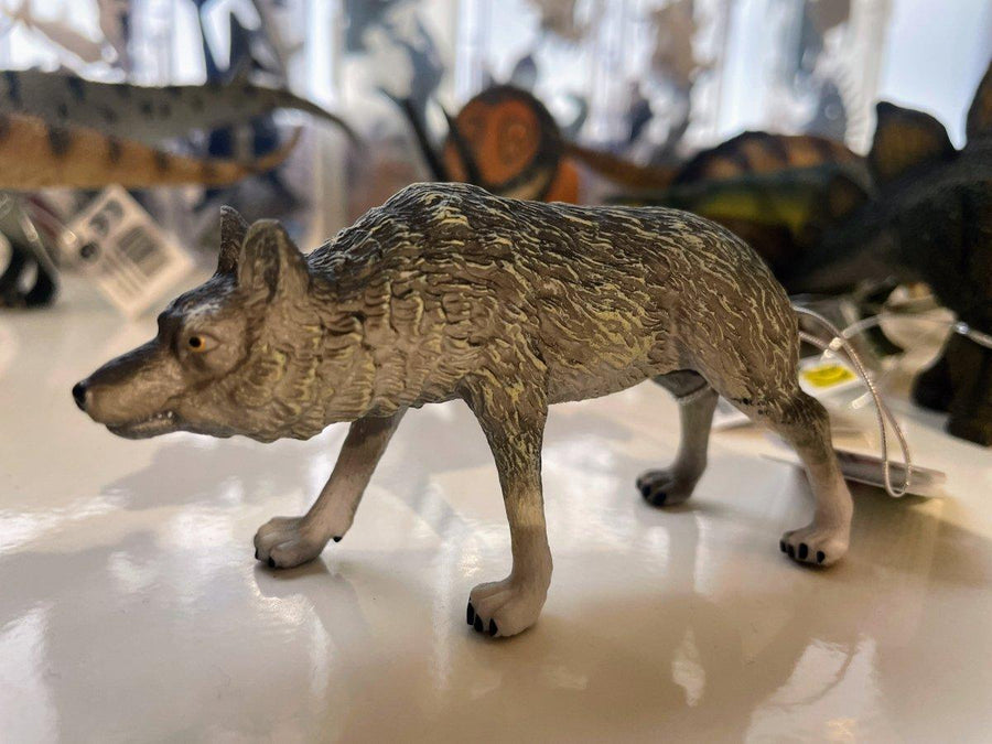 CollectA Gråulv Figur – sidevisning av naturtro gråulv