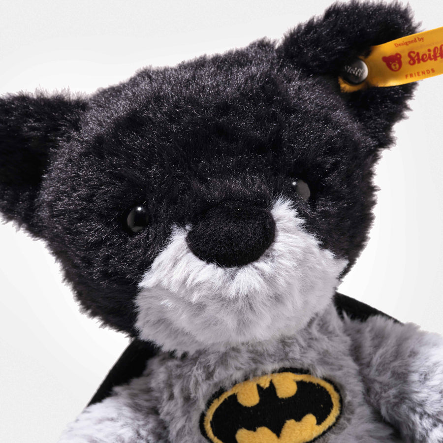 Steiff Batman teddybjørn 29 cm detaljbilde av kappe