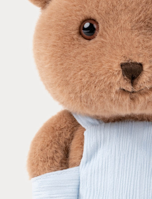 Teddykompaniet | Bjørn med snekkerbukse | 22 cm - Bamsedyra AS
